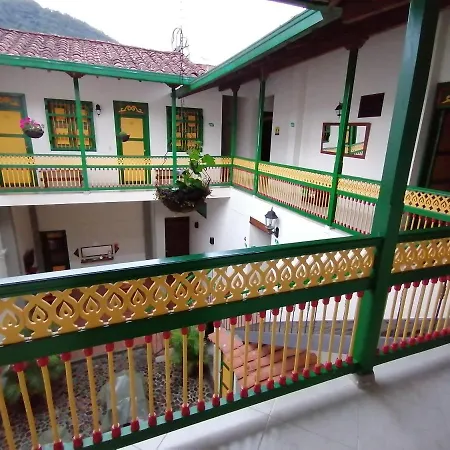 Balcones del Parque Jardin-2